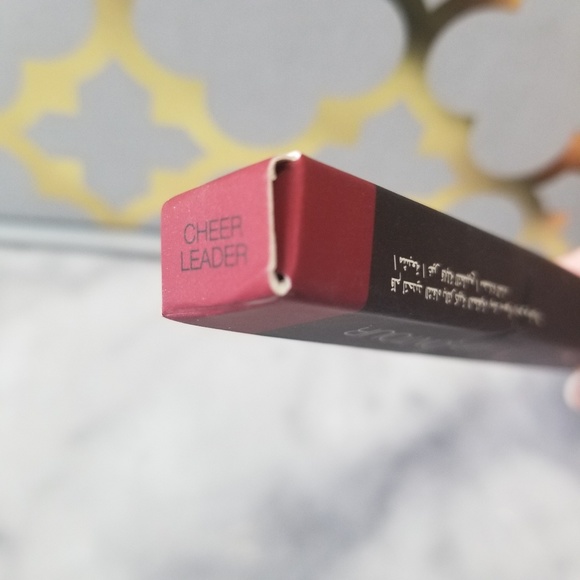 HUDA BEAUTY Makeup Huda Beauty Cheerleader Lip Contour Matte Pencil